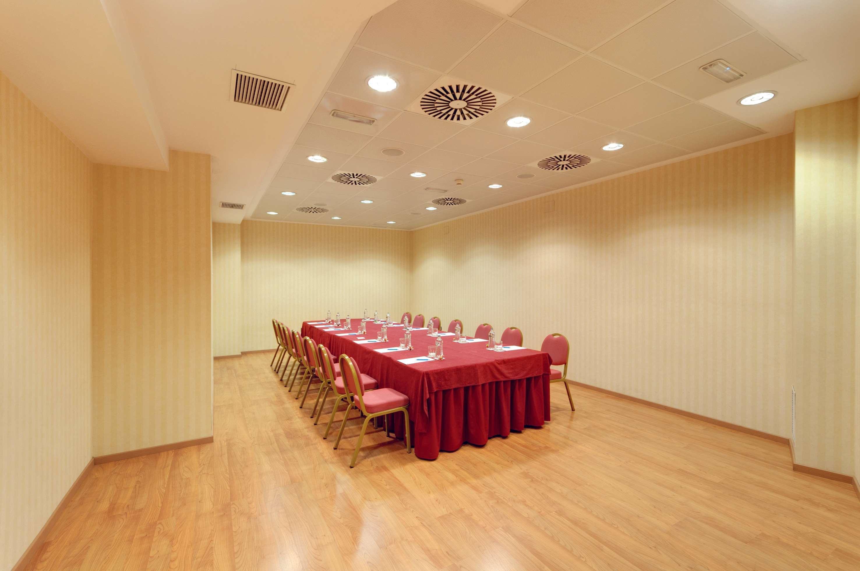 Hotel Madrid Leganés Affiliated by Meliá Facilités photo